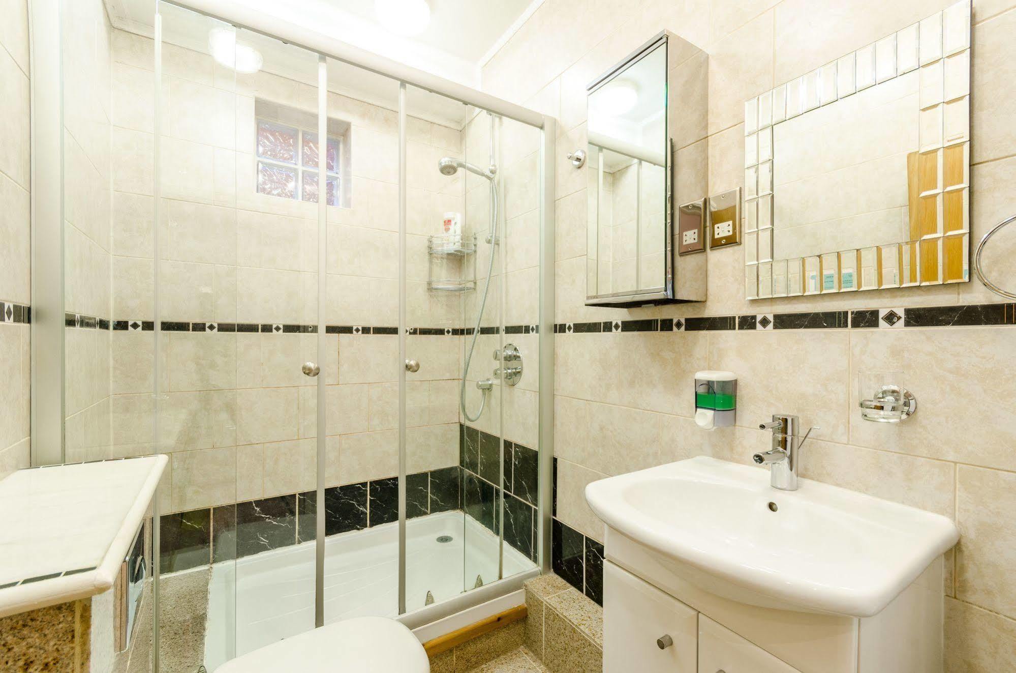Milestone Apartments ロンドン エクステリア 写真